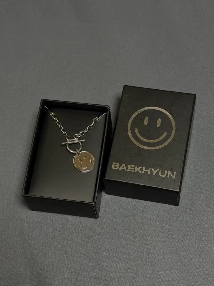 ベクヒョン シーグリ ペンダント ネックレス