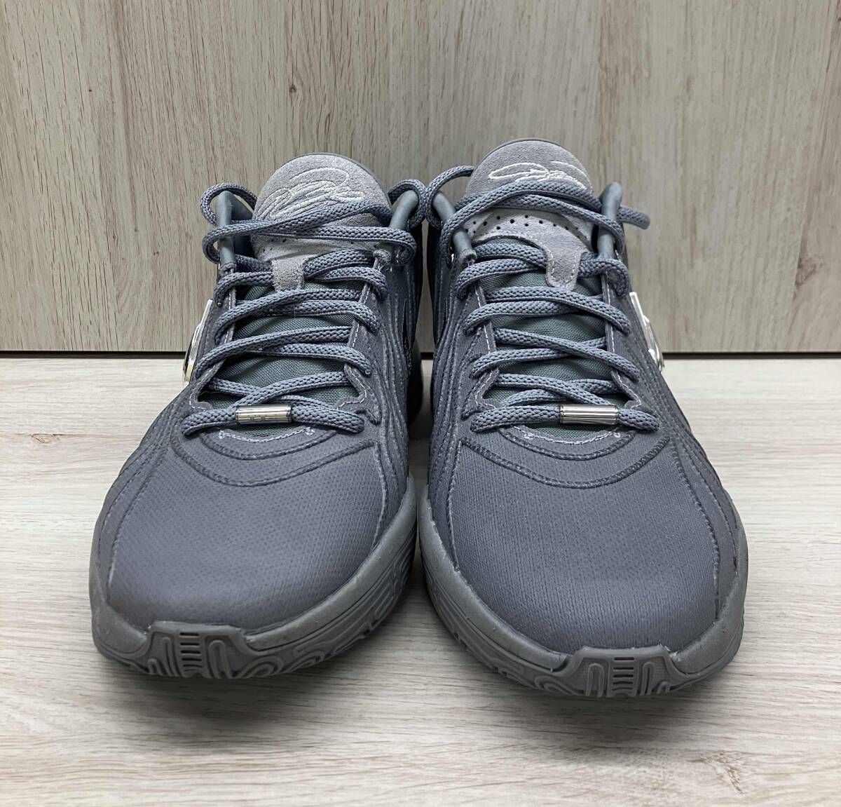 ☆【NIKE】ナイキ レブロン21 グレー バスケットシューズ HF5352-001