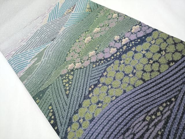 平和屋着物●極上　十日町　名門　滝泰謹製　太鼓柄袋帯　相良刺繍　おぼろ染　襲絞り　舞花文　銀通し地　逸品　未使用　CYAA4244s6 平和屋着物○極上 十日町 名門 滝泰謹製 太鼓柄袋帯 相良刺繍 おぼろ染