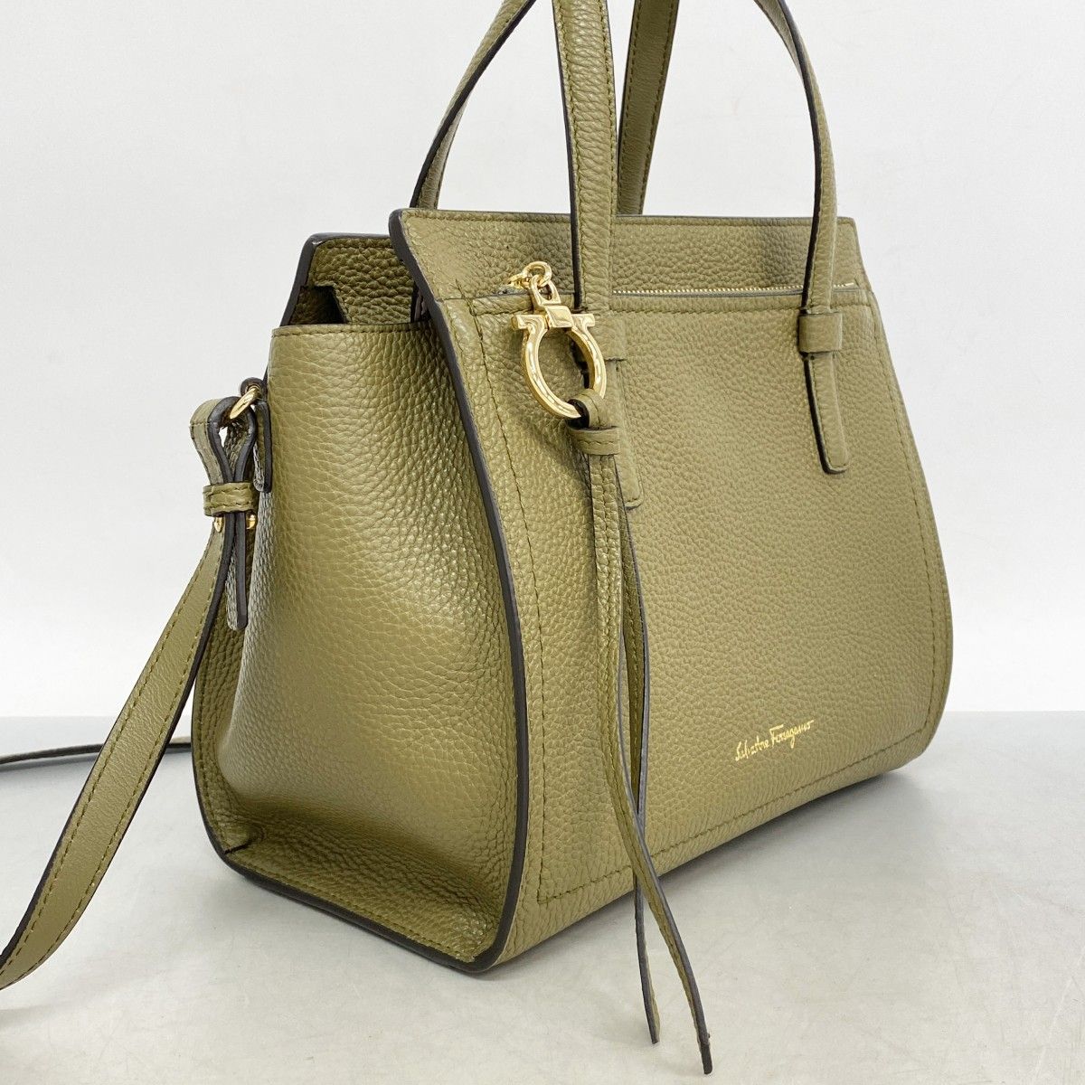 ☆SALE【6ab0767】サルヴァトーレフェラガモ トートバッグ ガンチーニ