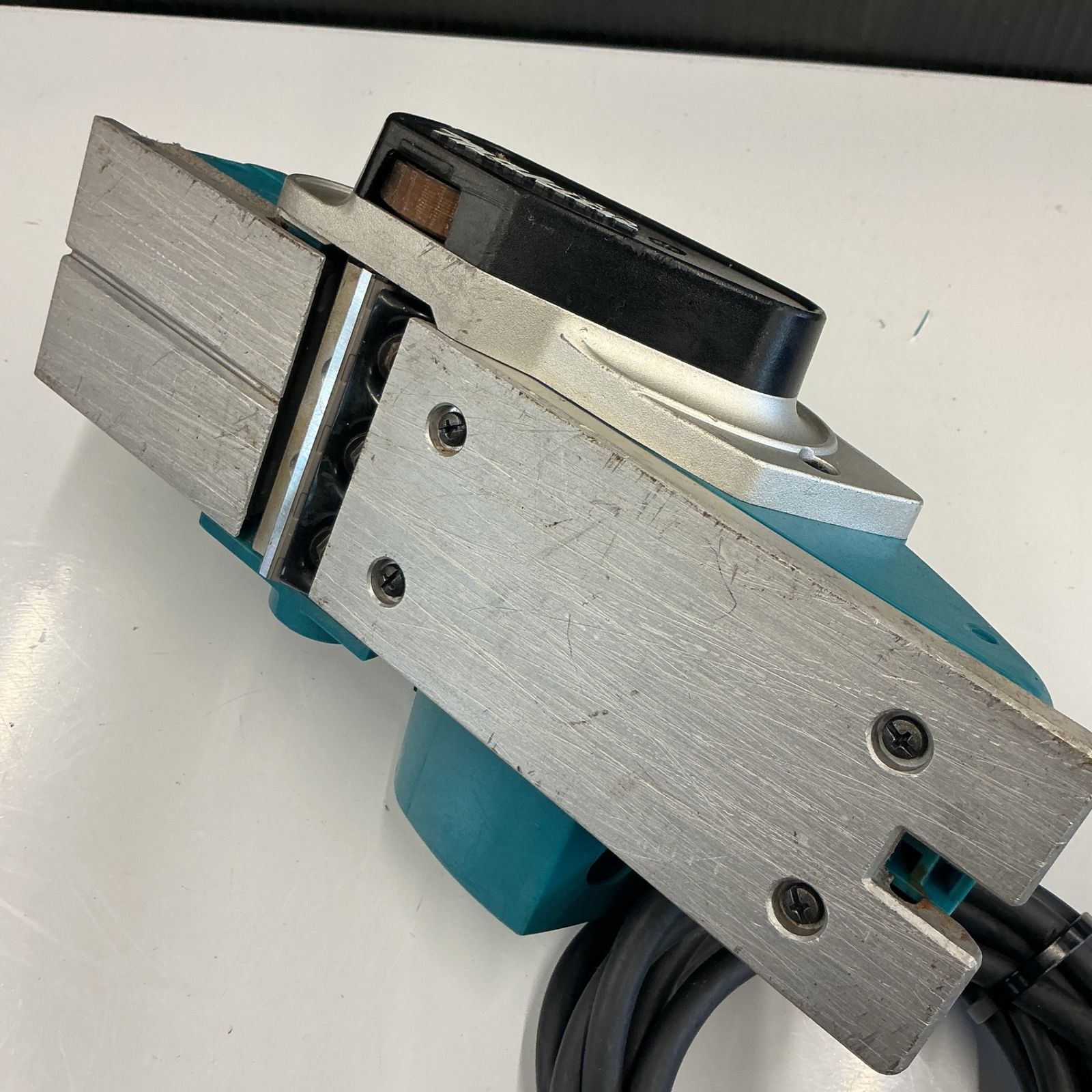 中古】 マキタ/makita 100V 82mm電気カンナ KP0800ASP 替刃式 【越谷店 