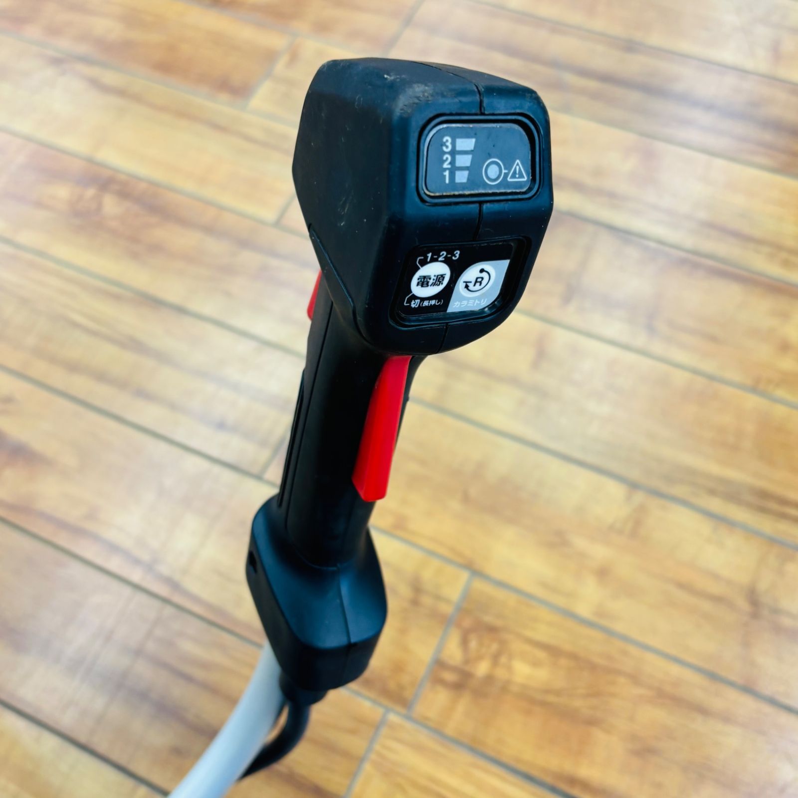 引取限定 マキタ(makita) 18V 充電式草刈機 MUR190SD 充電式草刈機