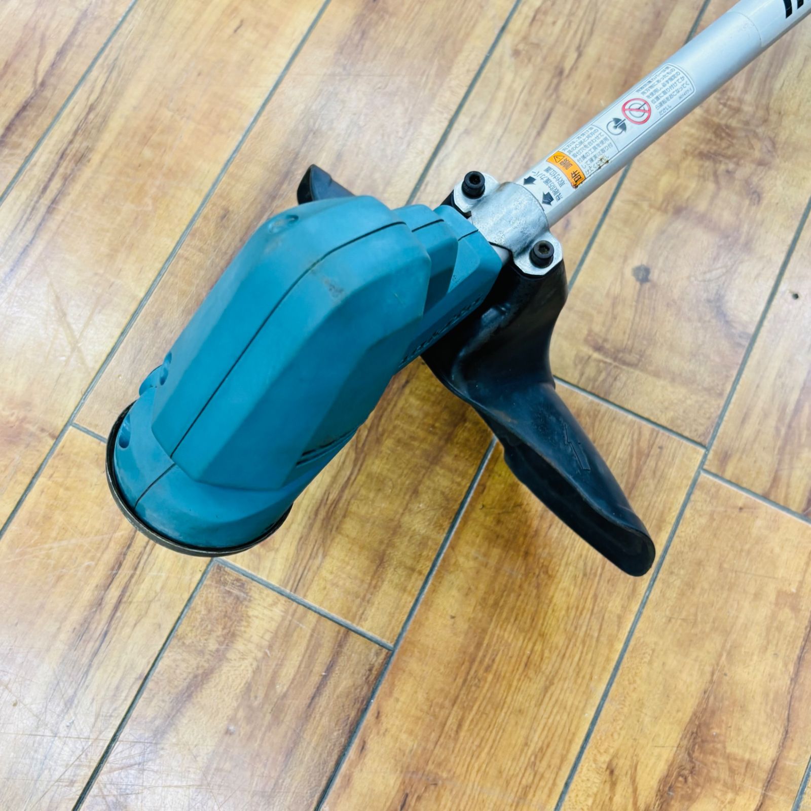 引取限定 マキタ(makita) 18V 充電式草刈機 MUR190SD 充電式草刈機