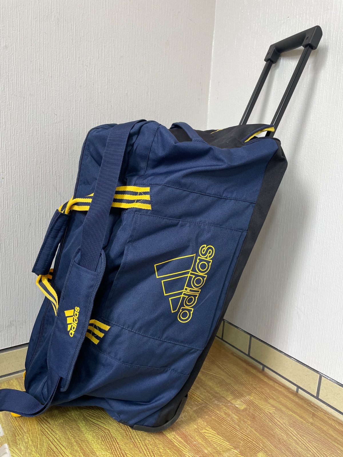 adidas アディダス キャリー ボストンバッグ ショルダー付 ネイビー