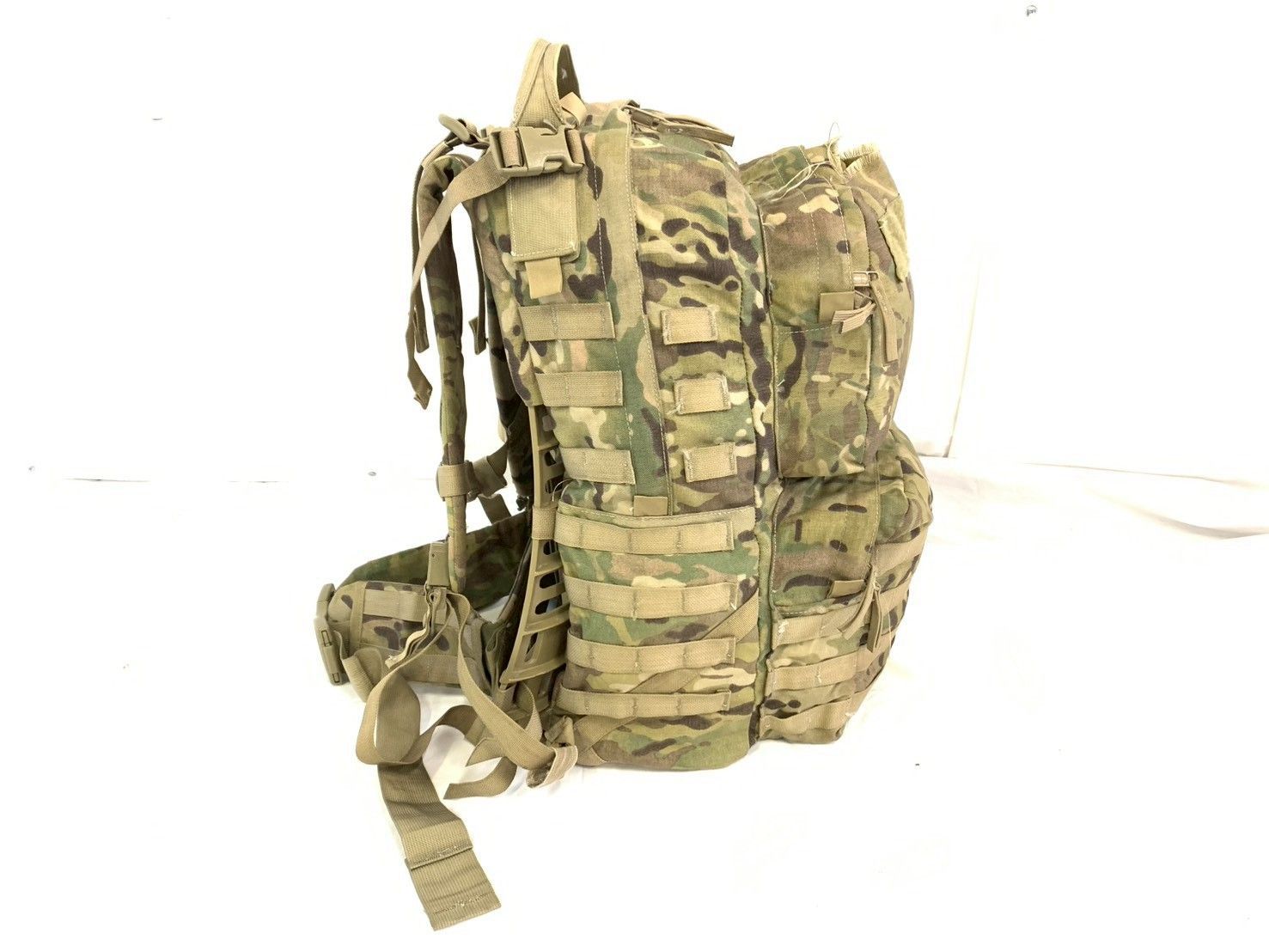 実物 未使用品 米軍実物 MOLLE2 ラージ リュックサック マルチカム 残りわずか【米軍放出品】リュックサック MOLLE2 アサルトパック