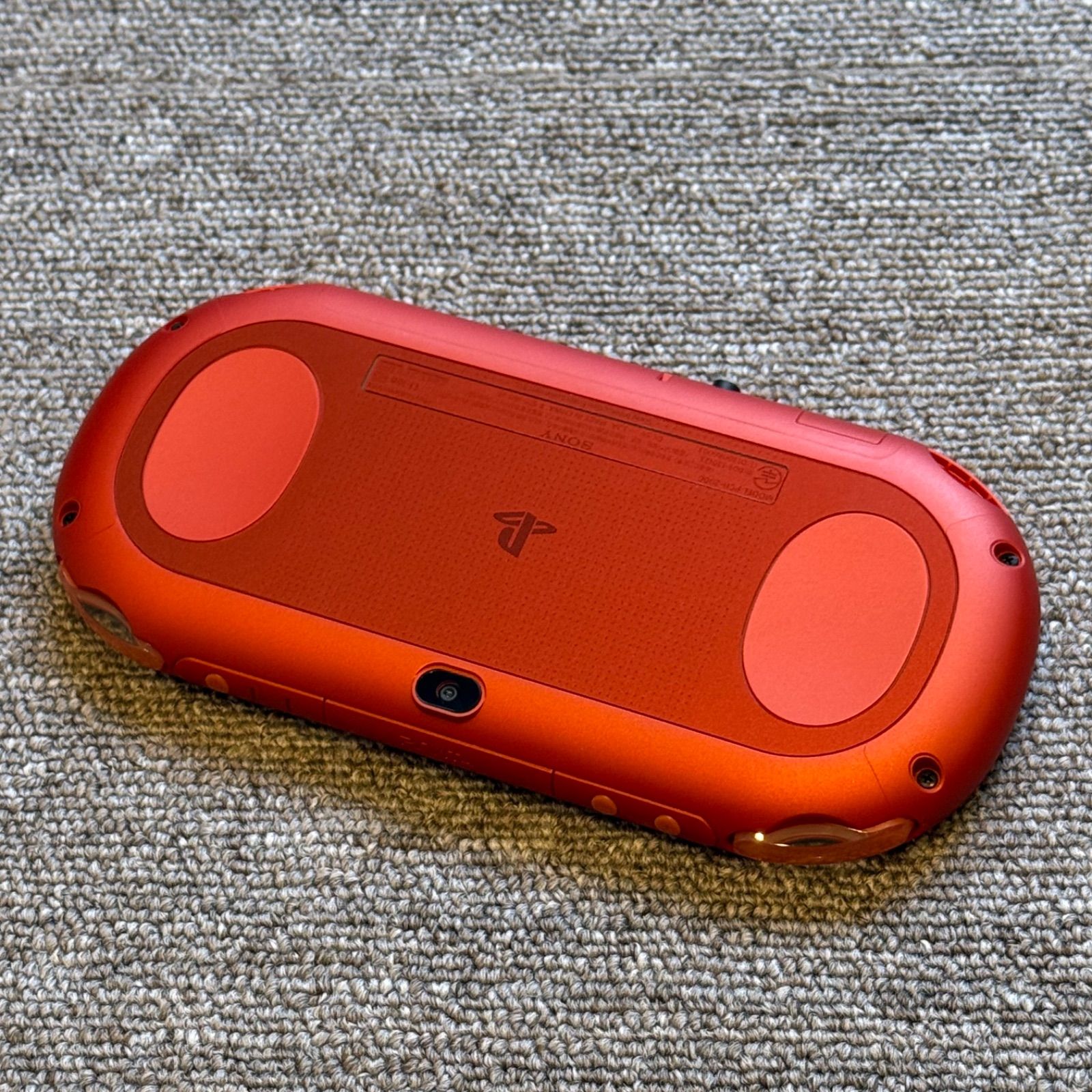 1-079【ほぼ未使用】PSVITA PCH-2000 メタリック・レッド - メルカリ