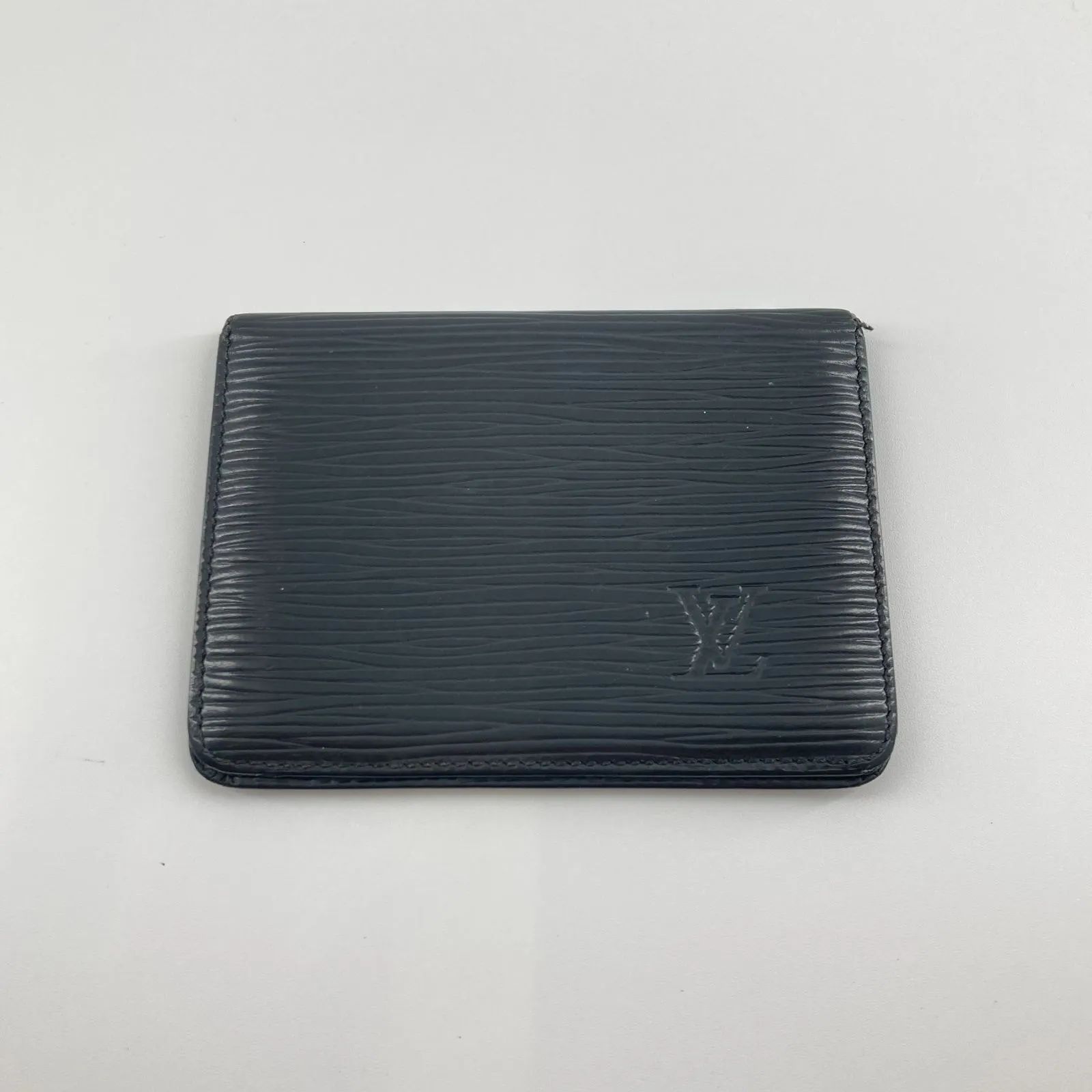 LOUIS VUITTON(ルイヴィトン) エピ ポルト 2カルト ヴェルティカル 二