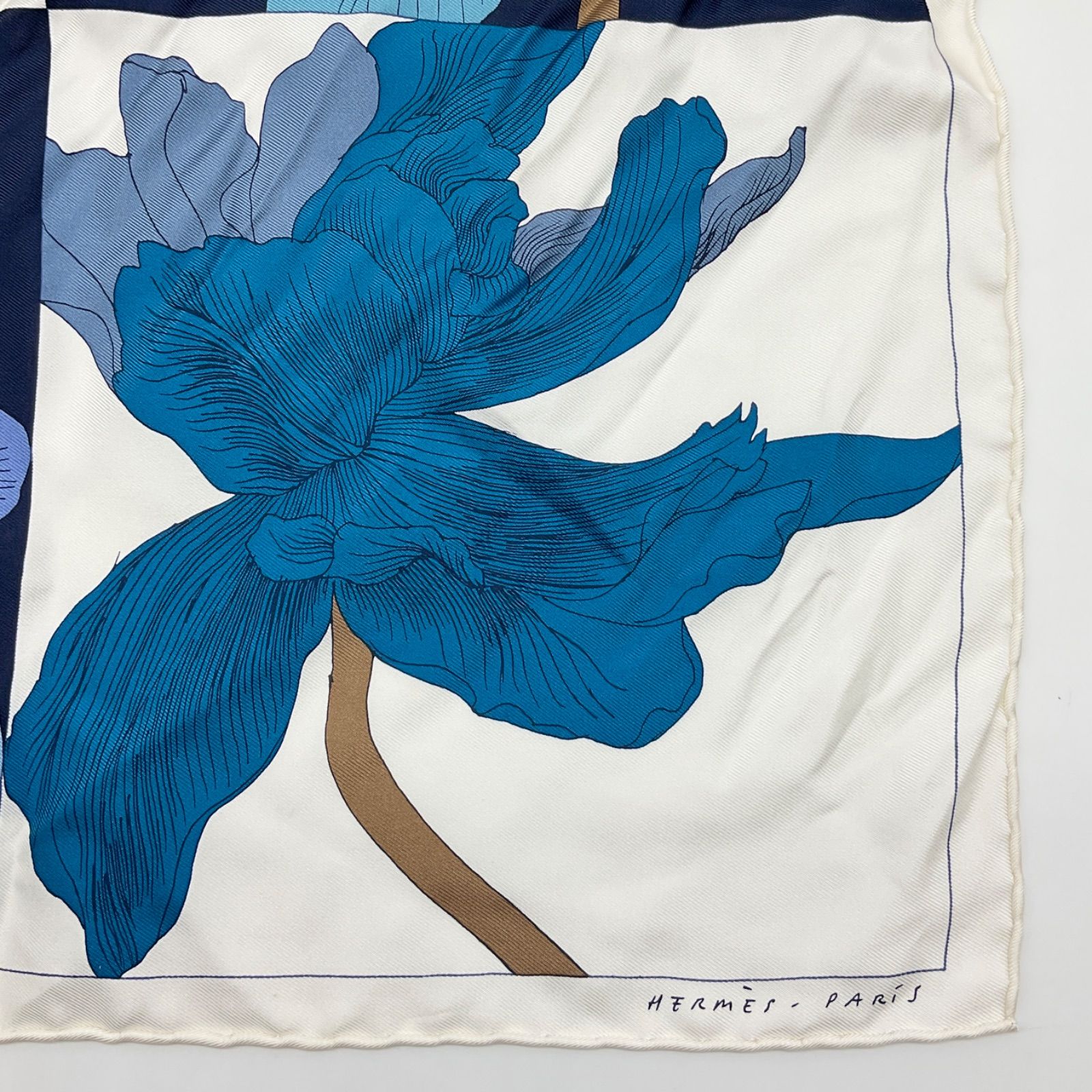 HERMES エルメス カレ45 プチカレ スカーフ ETUDE POUR UN IRIS-ARC EN