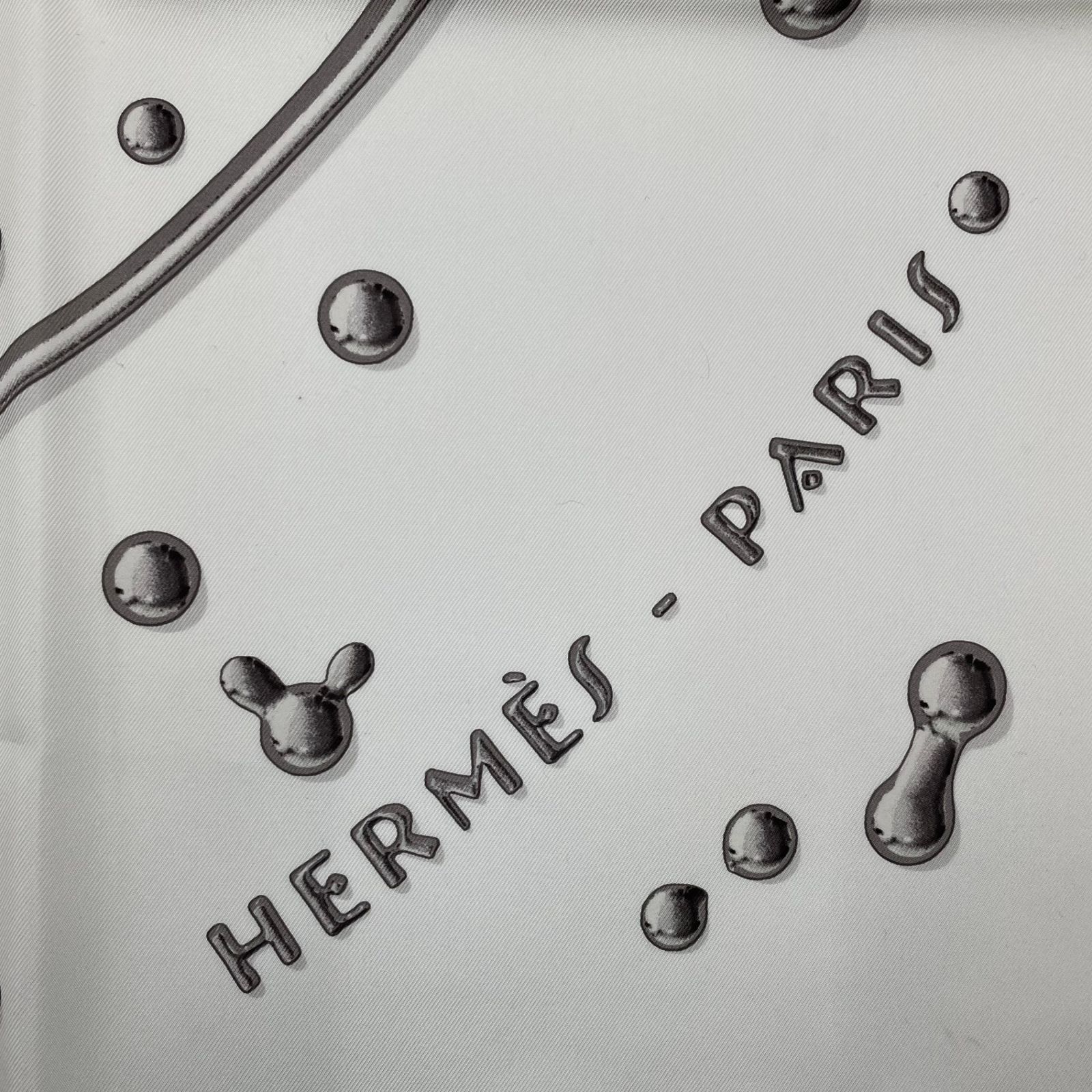 新品同様 HERMES エルメス スカーフ カレ90 シルク100％ VIF ARGENT 銀