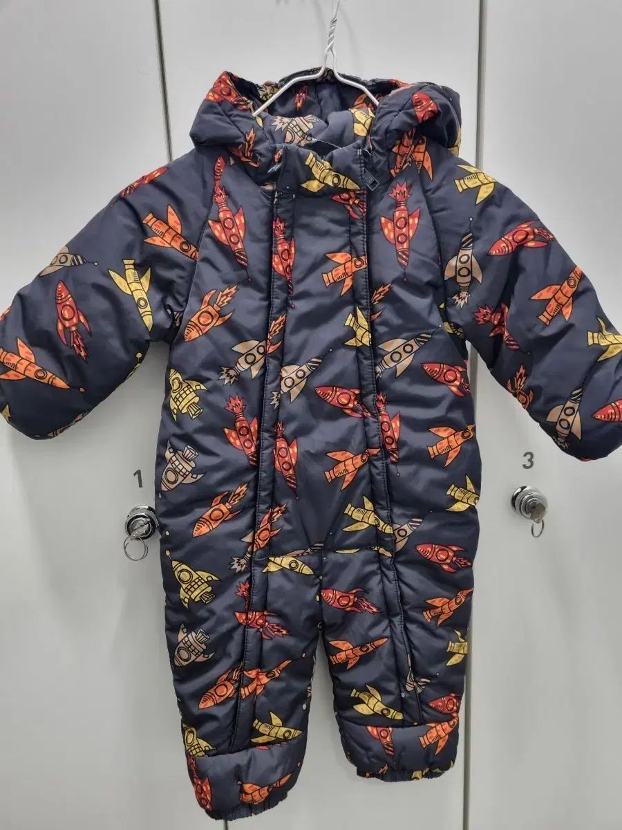 ステラ マッカートニー キッズ 防寒 宇宙服 スキースーツ 18m - メルカリ