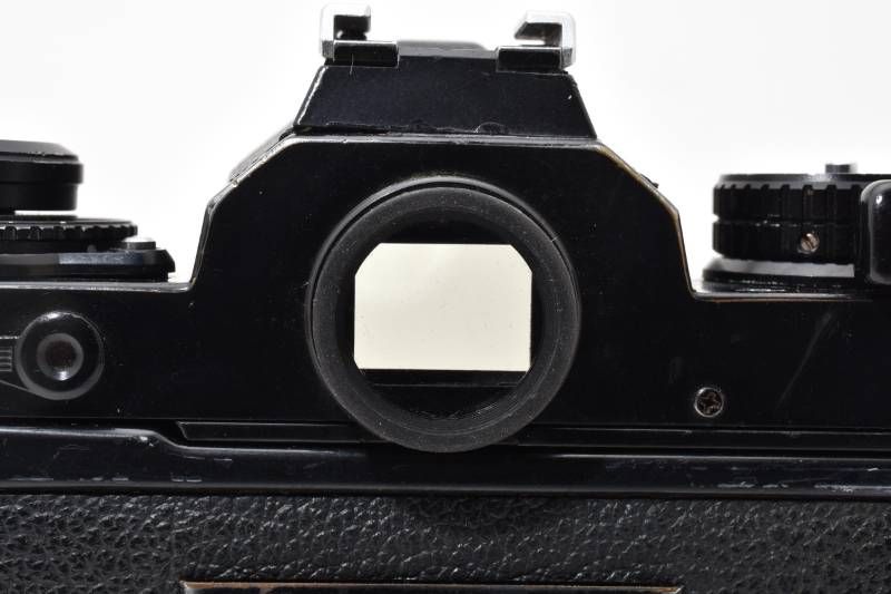 Nikon ニコン 人気の一眼レフカメラ FE 黒　MD-12/MF-12 チャンプカメラ トピック [Nikon FE+MD-12 From：チャンプカメラ