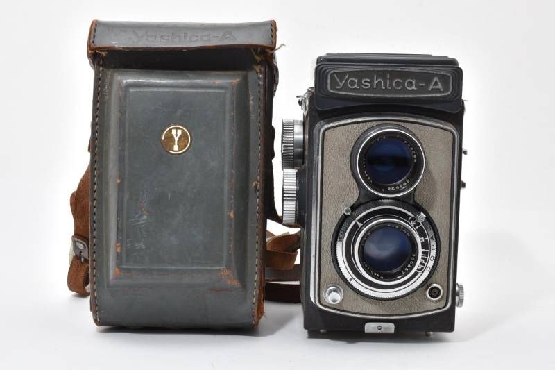 【実用良品】ヤシカ Yashica-A ブラウン 80mm F3.5 二眼カメラ 実用品】Yashica ヤシカ Yashica-A 3.5 80mm 二眼カメラ #4007-16