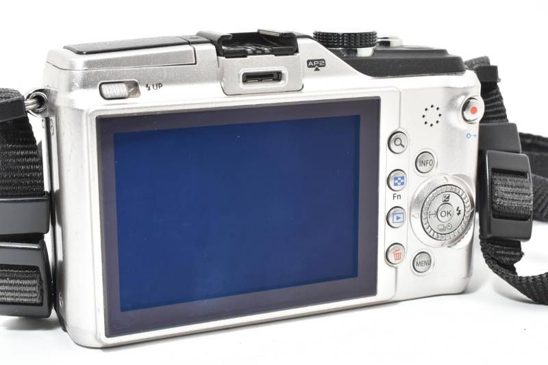 実用光学美品】Olympus オリンパス E-PL2 ボディ シルバー ミラーレス