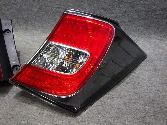 フリード スパイク テール 左右 GB3/4 後期 D102 33500/33550-SFM-N51