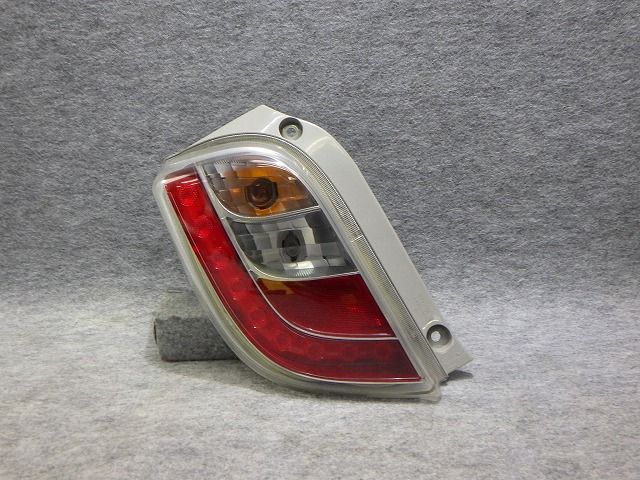 ミライース 左テール LA300S LA310S 20511 81560-B2390 ダイハツ LED球