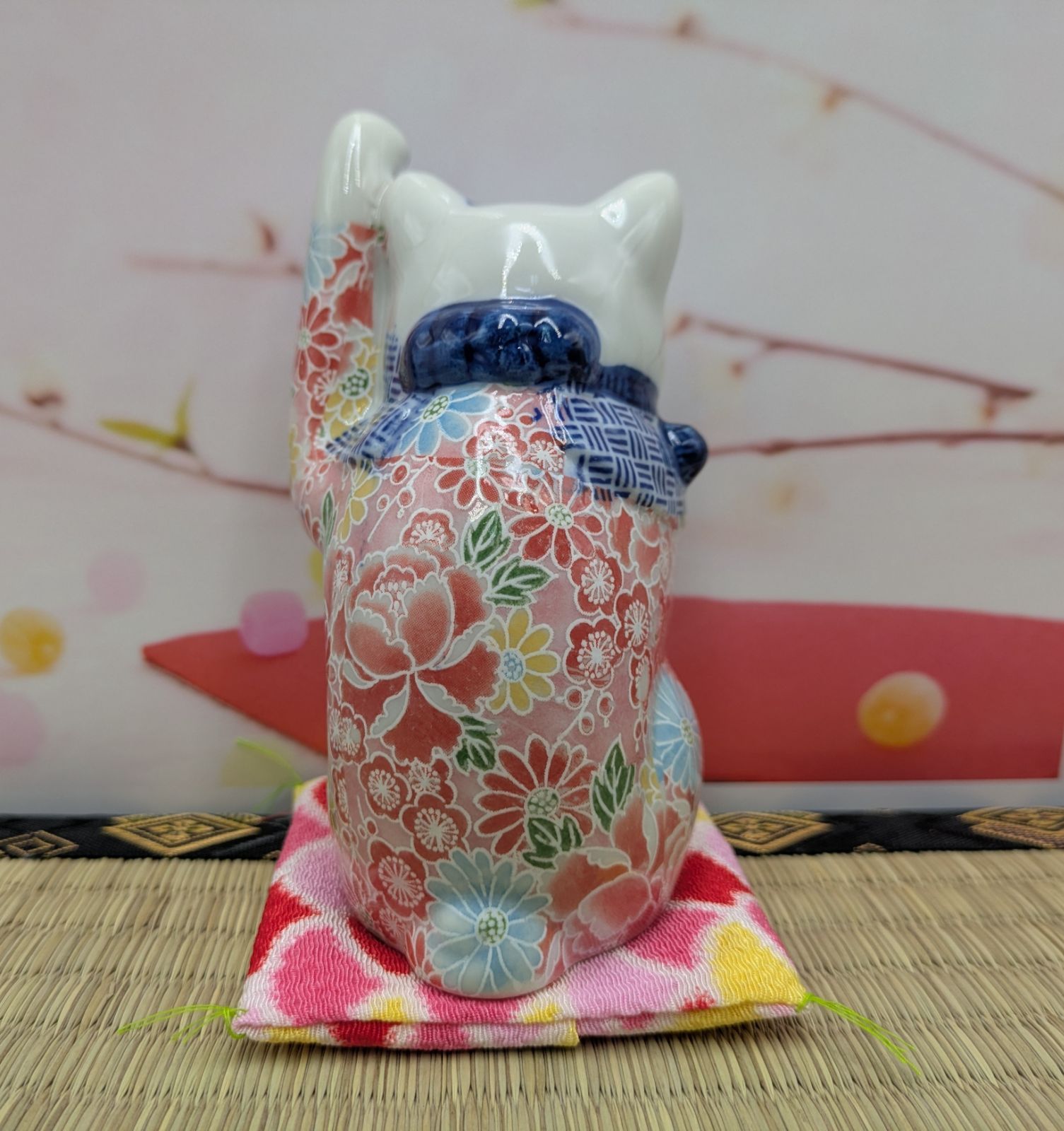 友禅磁器 招き猫 左手上げ 小 瀬戸焼 縁起物 金運 陶器製 置物 - メルカリ