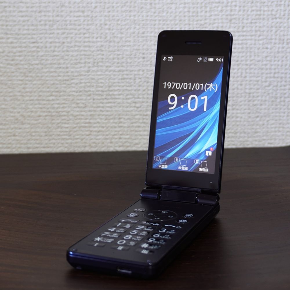 docomo AQUOSケータイ SH-02L ブラック SIMロック解除済 4G対応（VoLTE