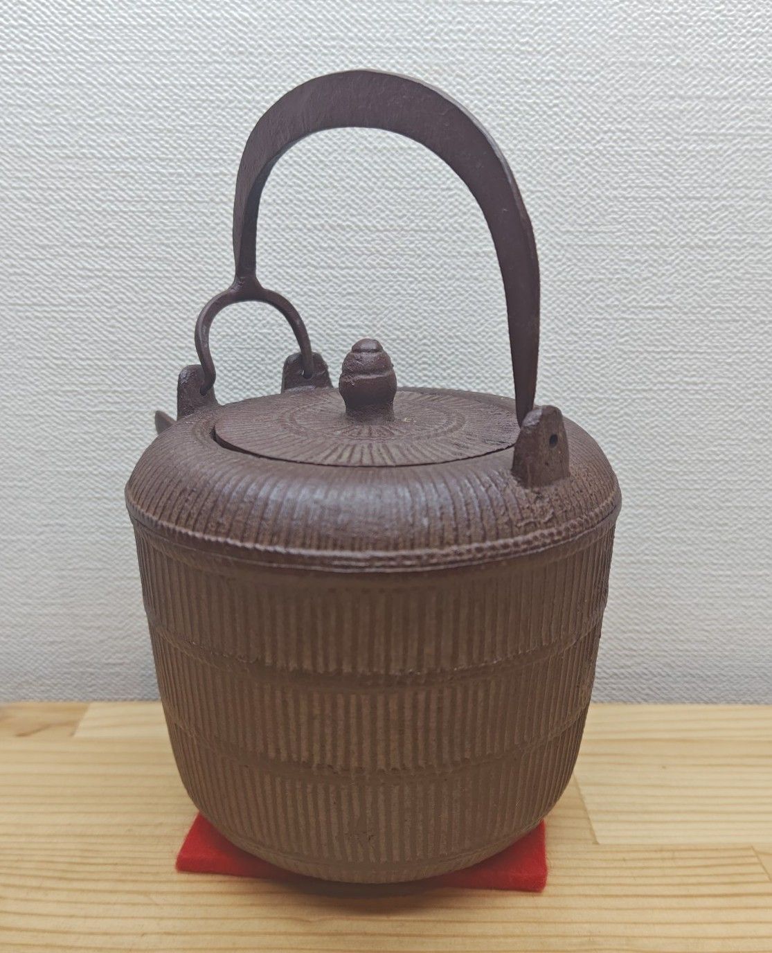 逢絢亭・中古品】茶道具 懐石道具 銚子 俵形 染付の替蓋添え 釜師 佐藤