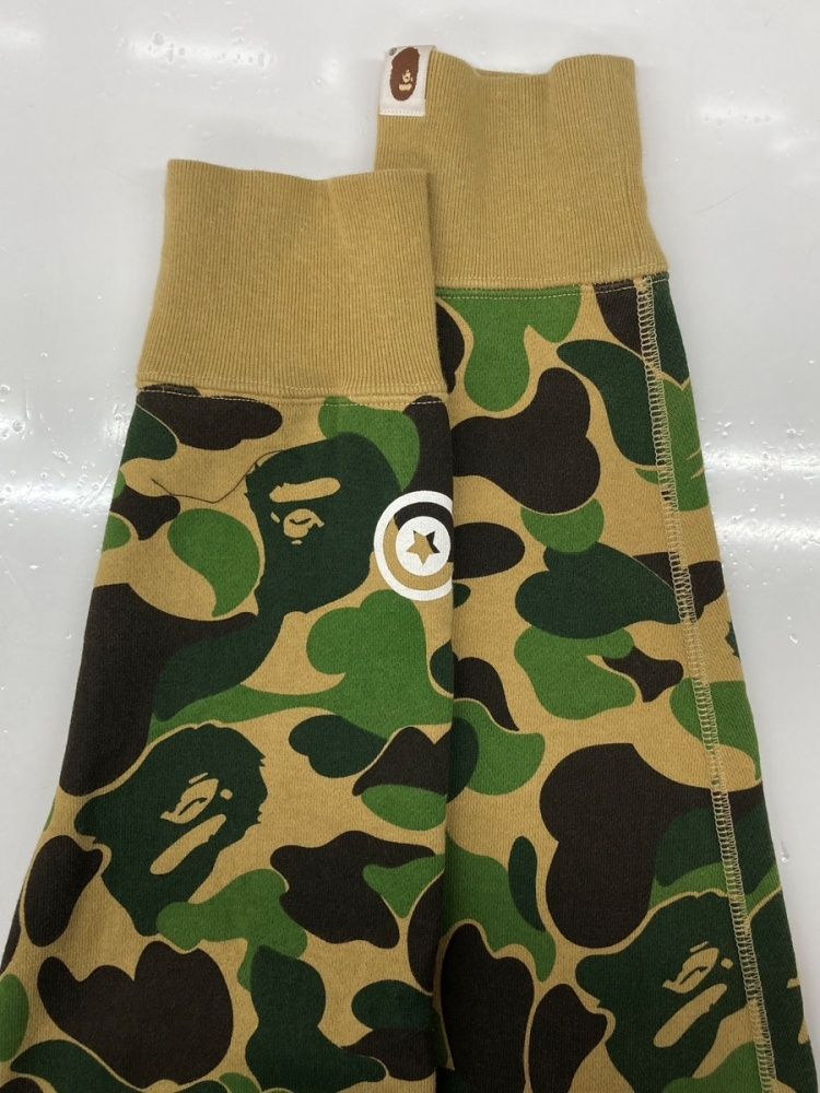 アベイシングエイプ A BATHING APE ABC CAMO TIGER FULL ZIP HOODIE