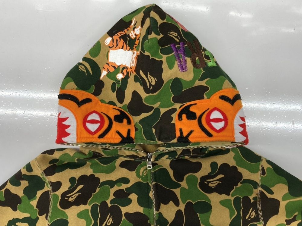 アベイシングエイプ A BATHING APE ABC CAMO TIGER FULL ZIP HOODIE