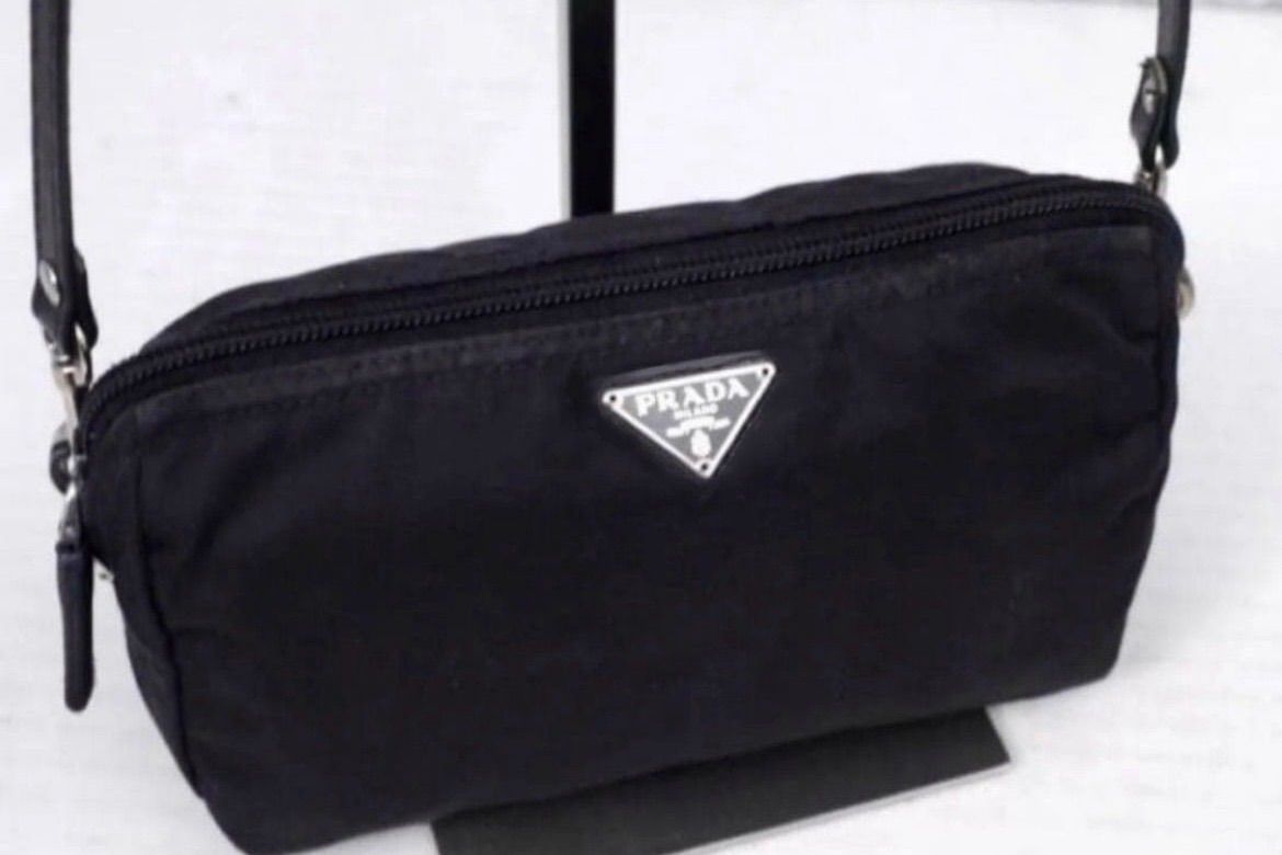 レア◆ PRADA プラダ ビッグリボン ショルダー カメラ バッグ ポーチ 黒 レア◇ PRADA プラダ ビッグリボン ショルダー カメラ バッグ ポーチ