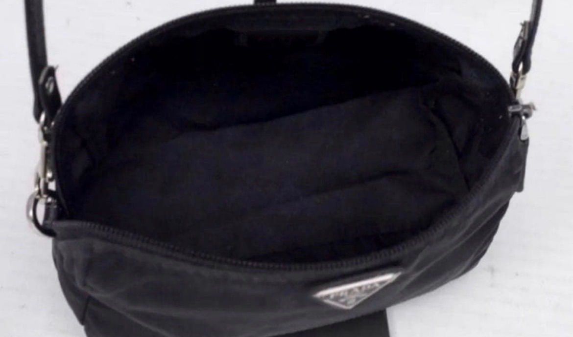 美品◆ PRADAプラダ ナイロンxレザー ショルダー カメラ バッグ ポーチ黒 美品◇ PRADA プラダ ナイロンxレザー クロスボディ ショルダーバッグ