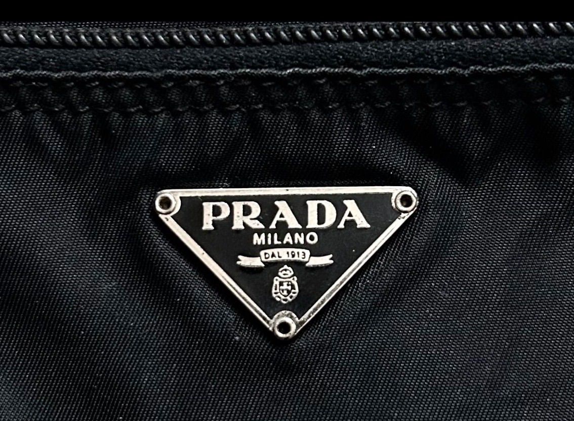 美品◆ PRADAプラダ ナイロンxレザー ショルダー カメラ バッグ ポーチ黒 美品◇ PRADA プラダ ナイロンxレザー クロスボディ ショルダーバッグ