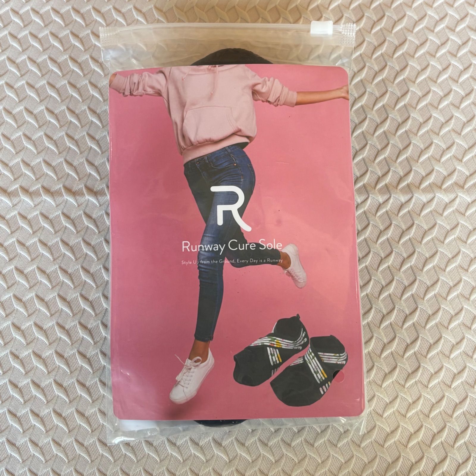 日本最大級の通販サイト Runway Cure Soleランウェイキュアソール M