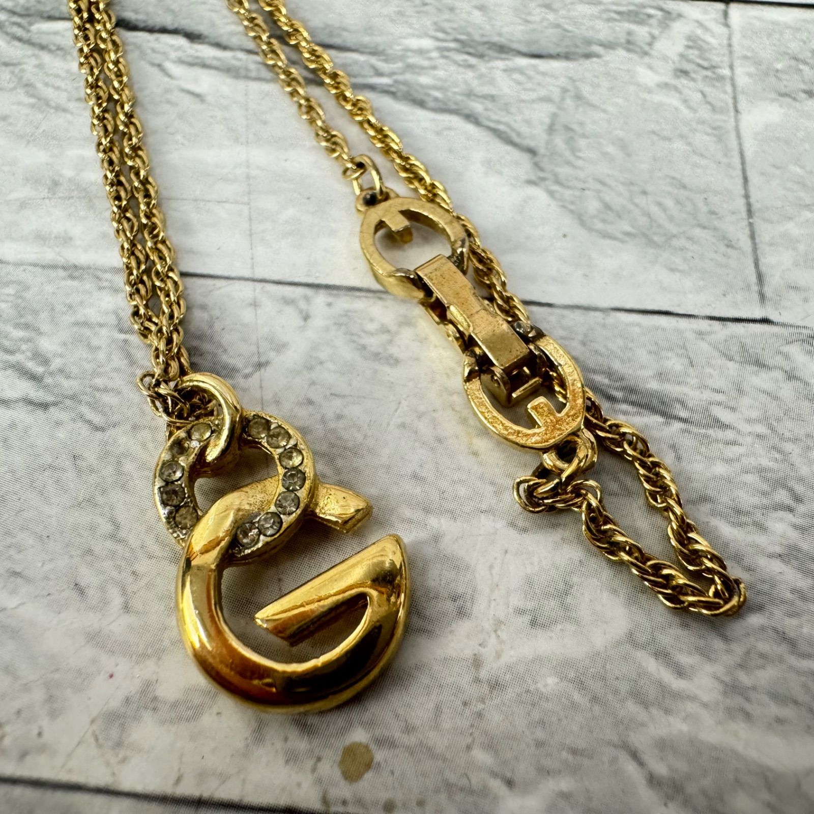 美品✨GIVENCHY ジバンシー ネックレス ヴィンテージ チェーン 良品】ジバンシー GIVENCHY ロゴチェーンネックレス ゴールド