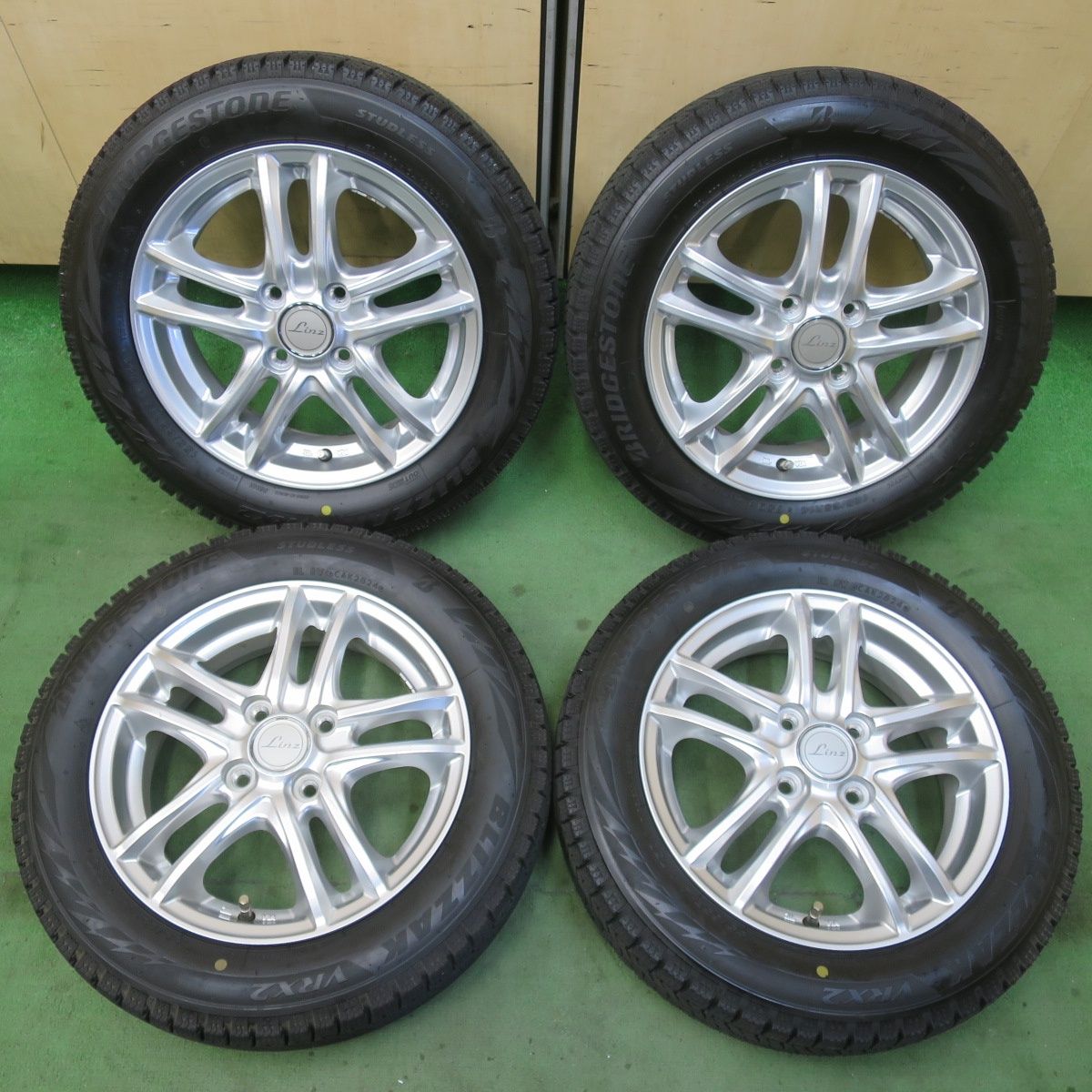 バリ溝！24年！キレイ！ほぼ10分☆スタッドレス 155/65R14 