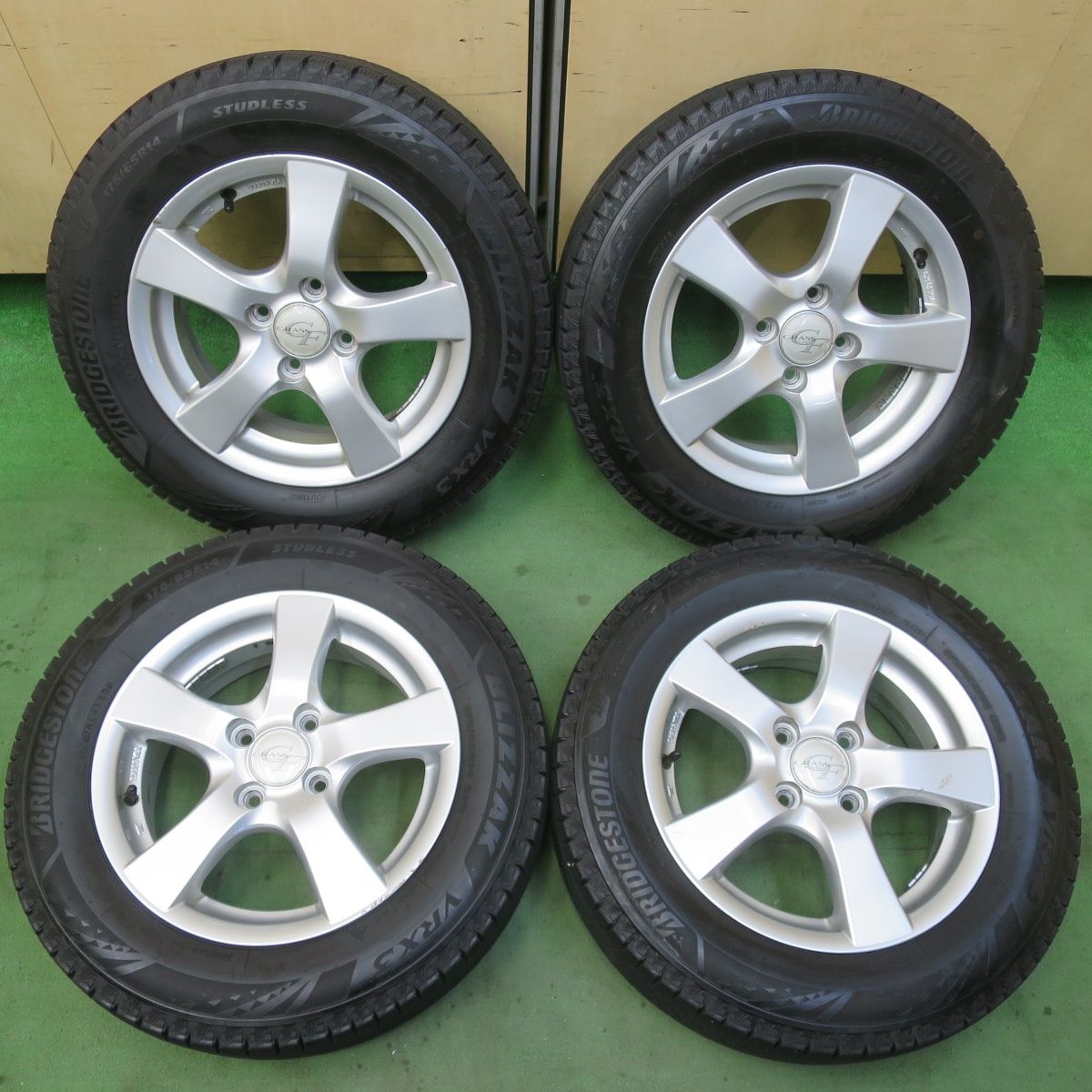 バリ溝！23年！9分スタッドレス 175/65R14 ブリヂストン ブリザック 