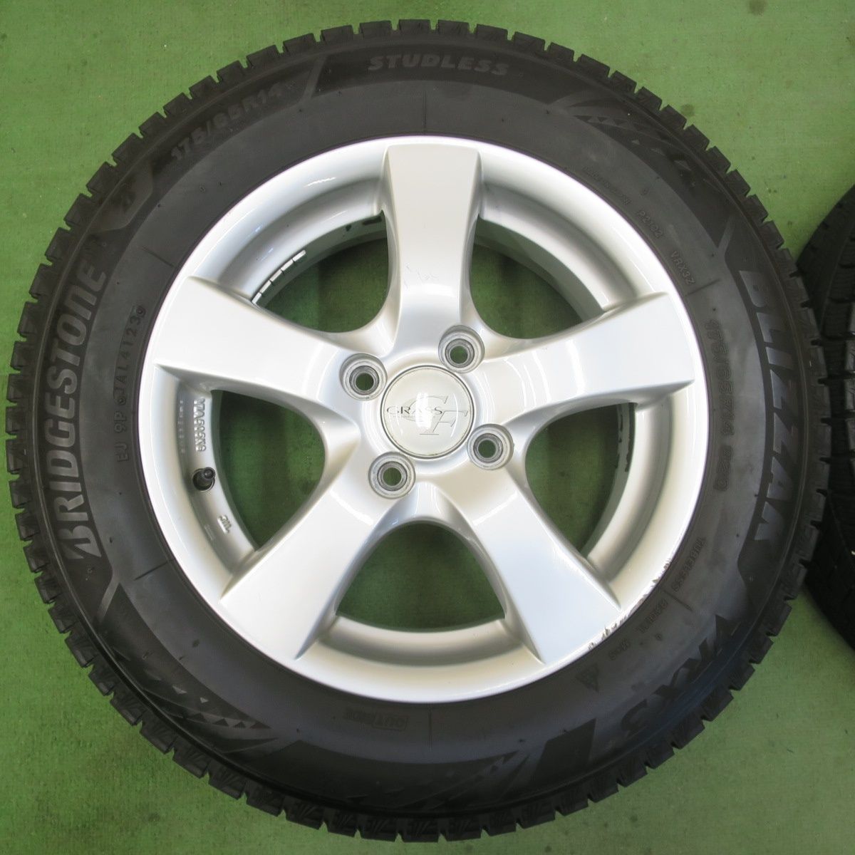 バリ溝！23年！9分スタッドレス 175/65R14 ブリヂストン ブリザック 
