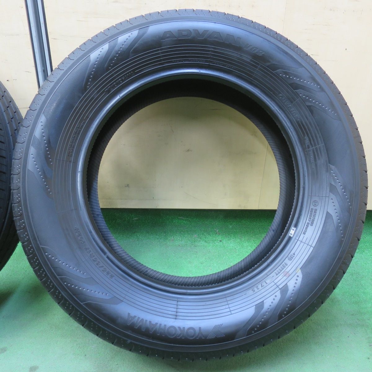 アルファード40新車外し 225/65R17 ヨコハマ ADVAN V03 4本 アルファード TOYOTA トヨタ 40 Z 純正 オプション 17インチ 新車外し