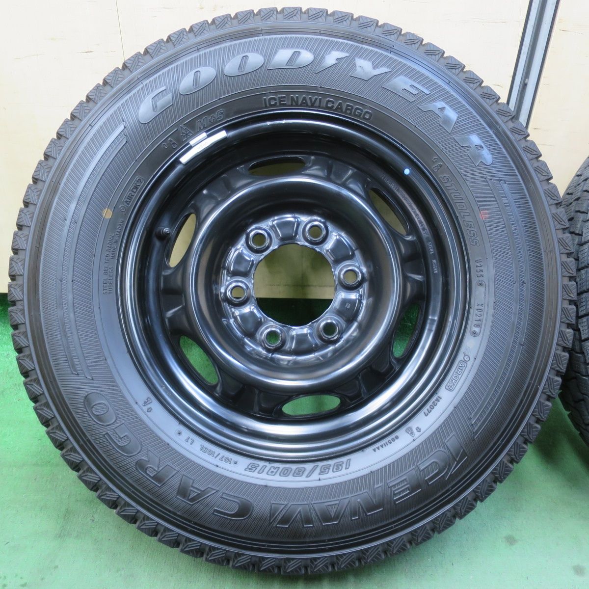 バリ溝！キレイ！9.5分☆日産 キャラバン 純正 スチール 195/80R15 107
