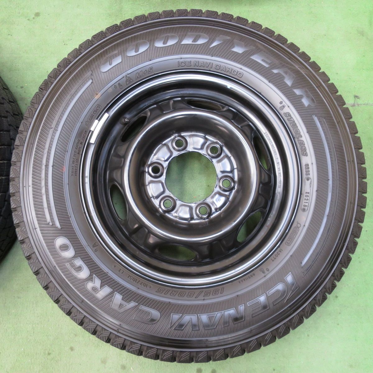 バリ溝！キレイ！9.5分☆日産 キャラバン 純正 スチール 195/80R15 107 