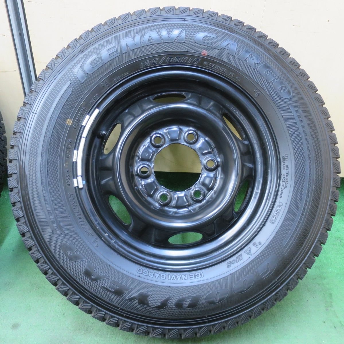 バリ溝！キレイ！9.5分☆日産 キャラバン 純正 スチール 195/80R15 107 