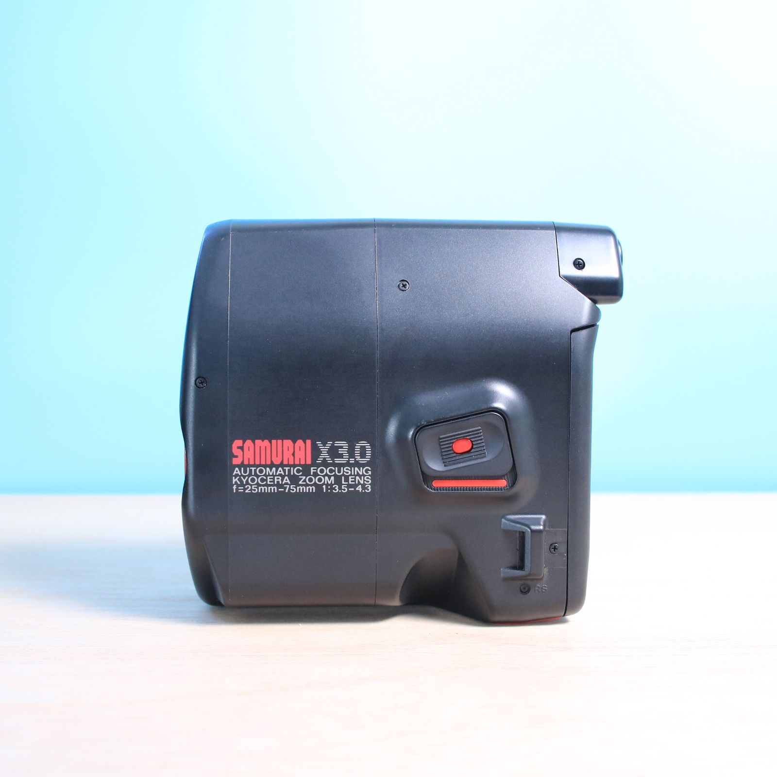 完動品❁美品 京セラ SAMURAI X3.0 フィルムカメラ フィルム 35mm 35