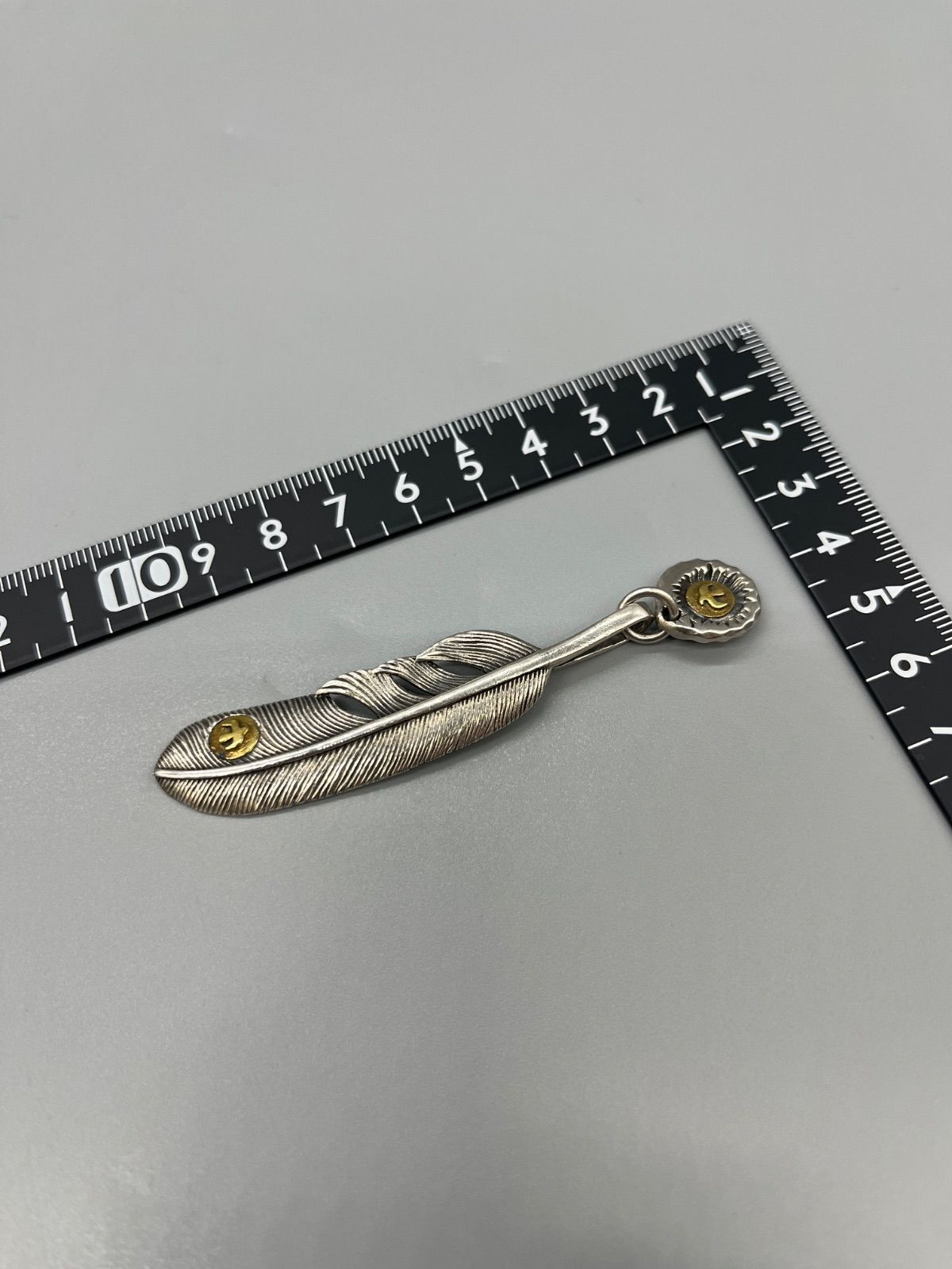 フェザー シルバー925 特大 燻し銀 インディアン ペンダントトップ 