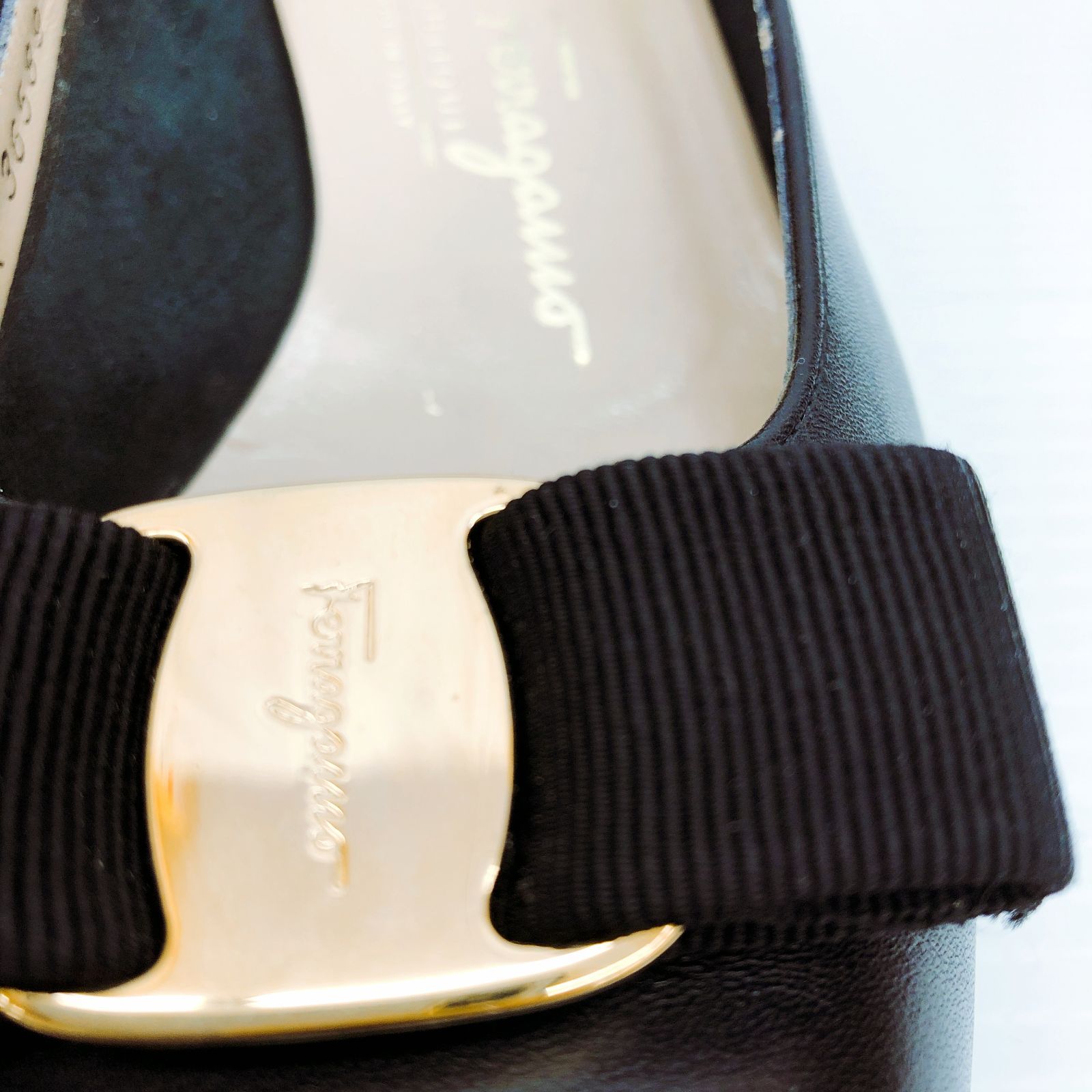 Salvatore Ferragamo サルヴァトーレフェラガモ パンプス リボン