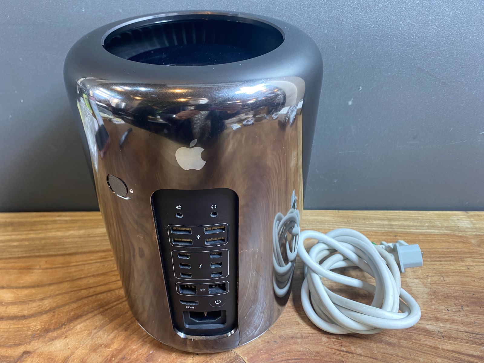Apple Mac Pro (Late 2013) 16GB 500GB 美品 imgrc0114573584.jpg