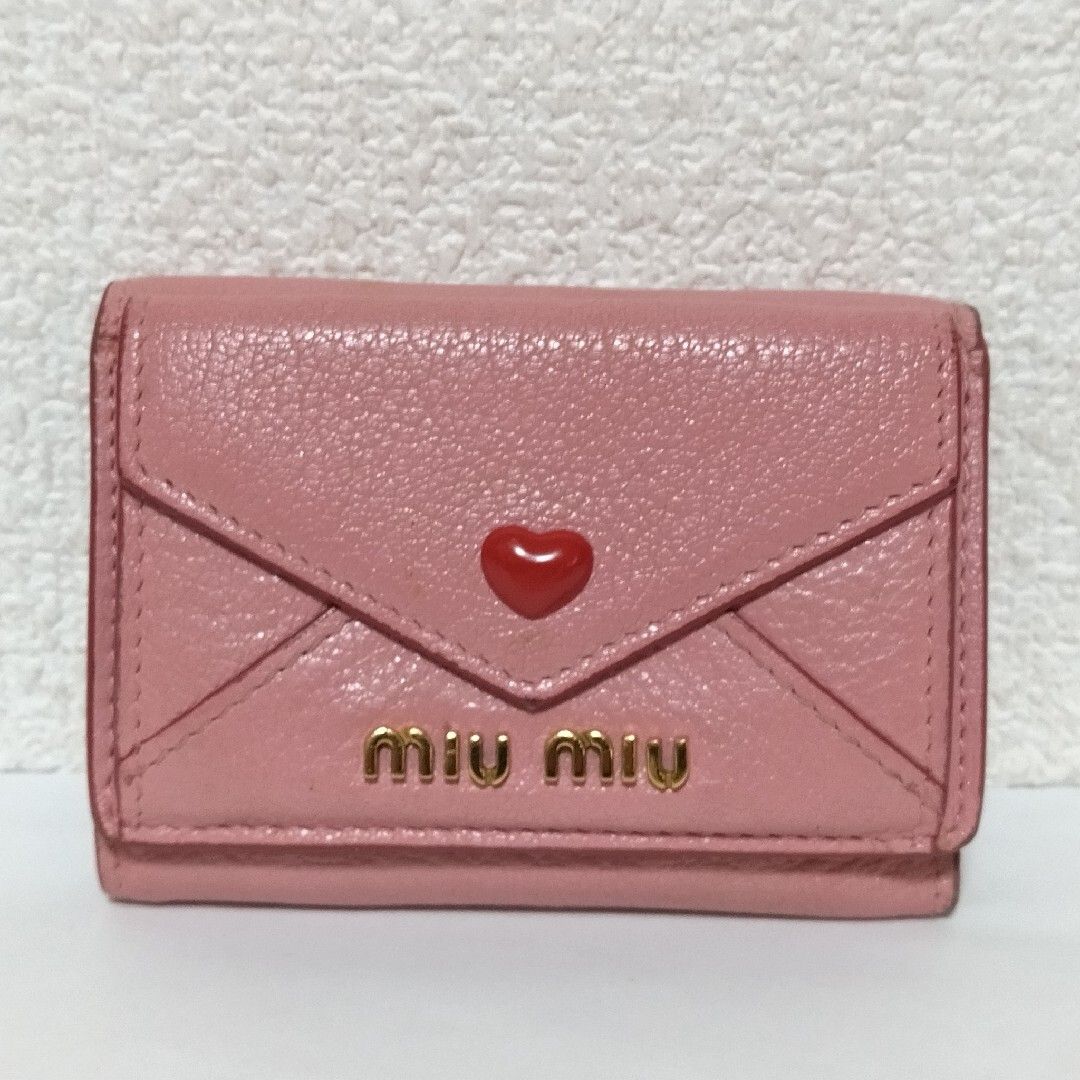 美品 ミュウミュウ マドラス ラブレター コンパクトウォレット ピンク