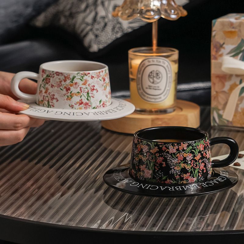 新品未使用　ティーカップ コーヒーカップ ソーサー セット ティータイム ギフト セラミック