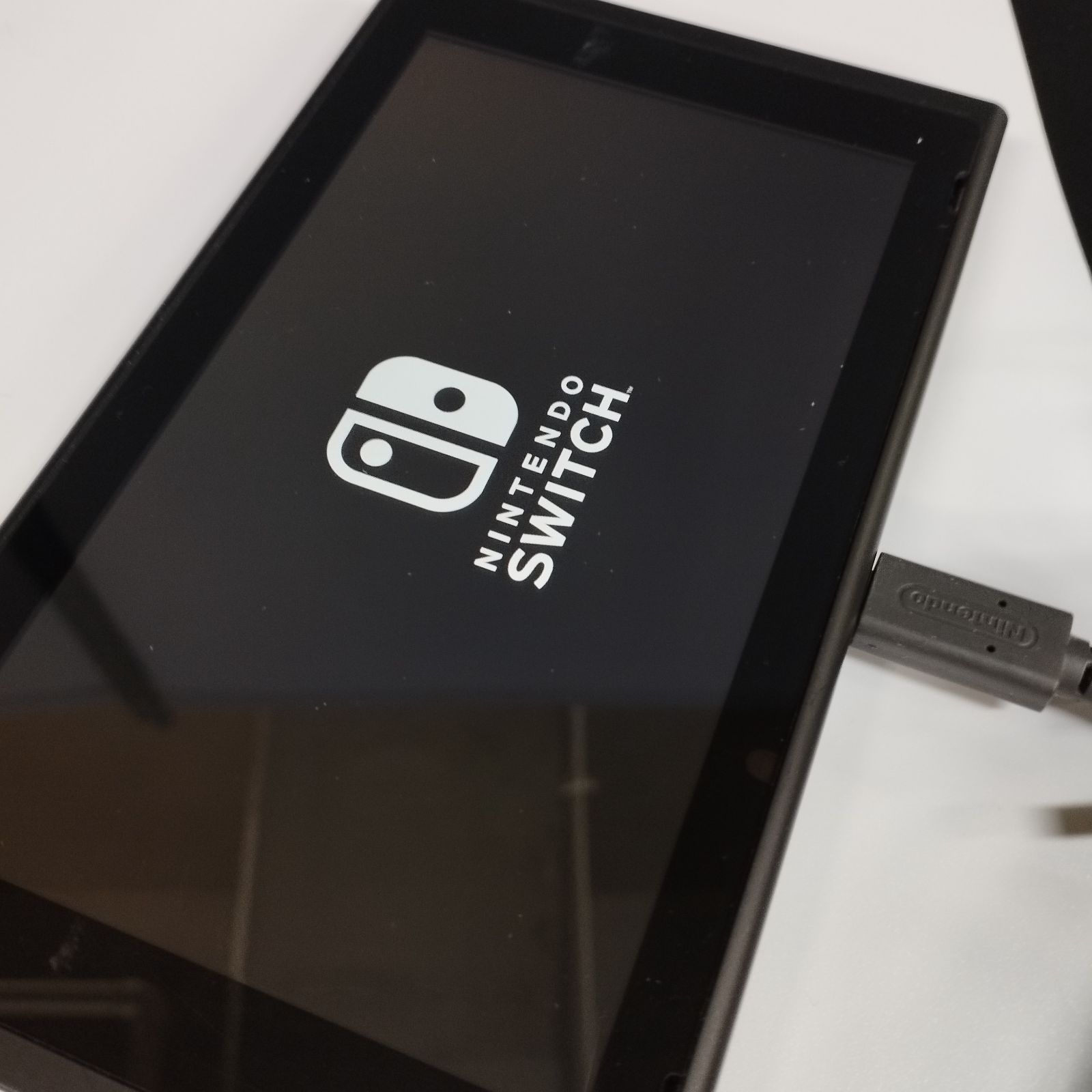 D760】Nintendo Switch本体 ジョイコンはジャンク赤バッテリーなし