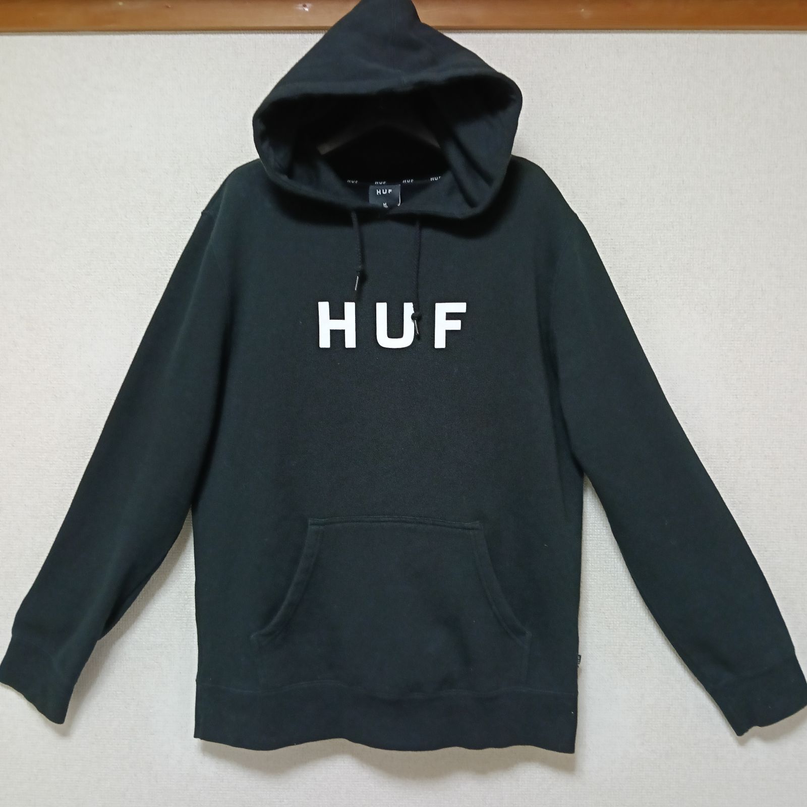 HUF 黒 パーカーMサイズ 【公式通販】
