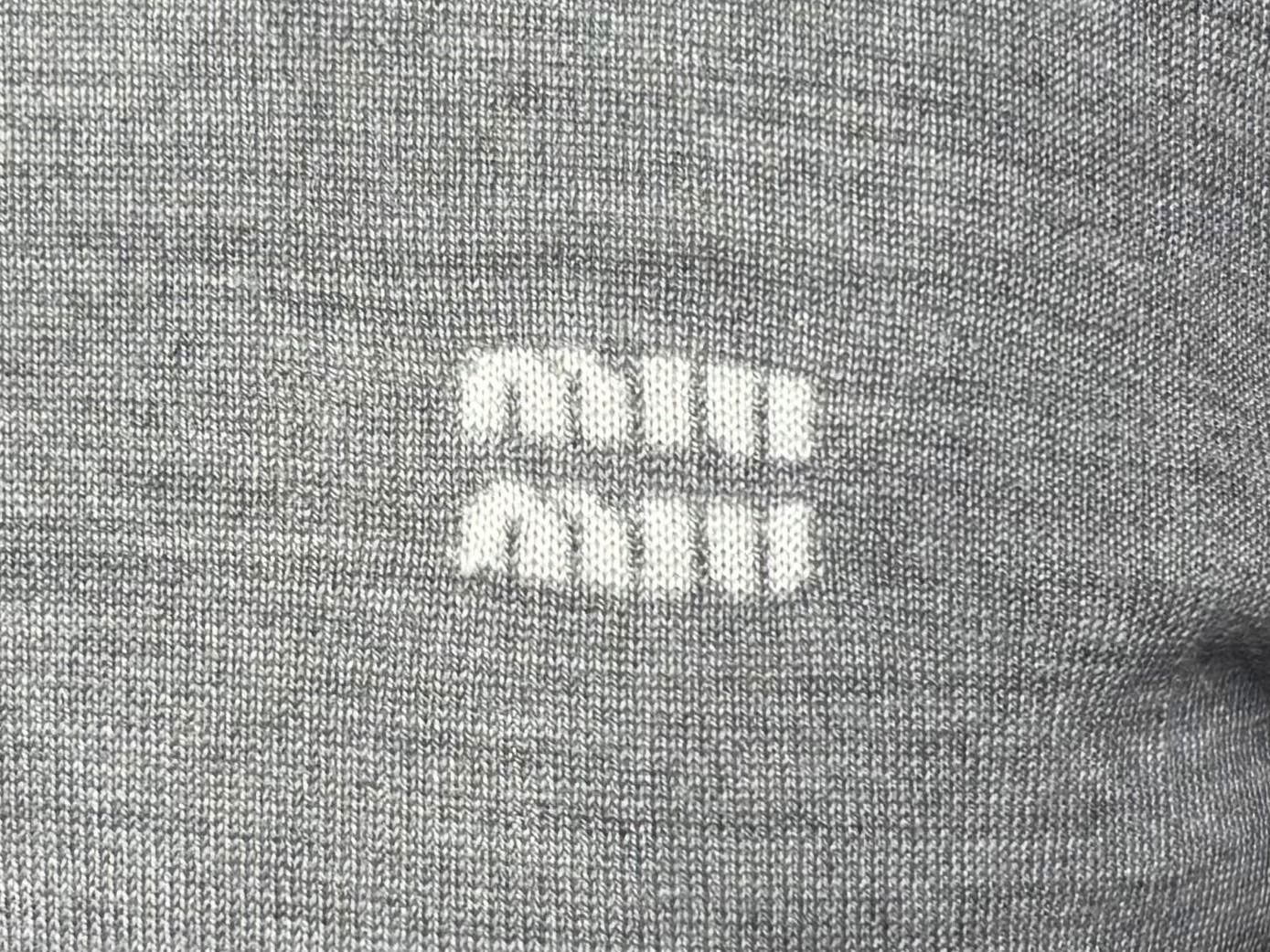 MIUMIU ミュウミュウ カーディガン トップス ロゴ A MMR424 S232 BKW  