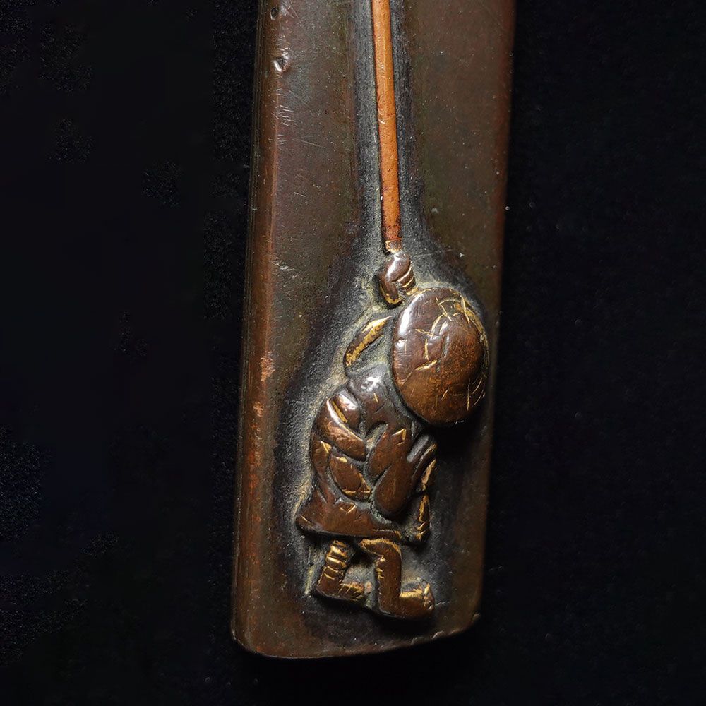 赤銅地容彫貝尽図目貫　無銘　高肉彫　色絵象嵌　毛彫　江戸工芸　数寄者好　揃い目貫 赤銅地容彫貝尽図目貫 無銘 高肉彫 色絵象嵌 毛彫 江戸