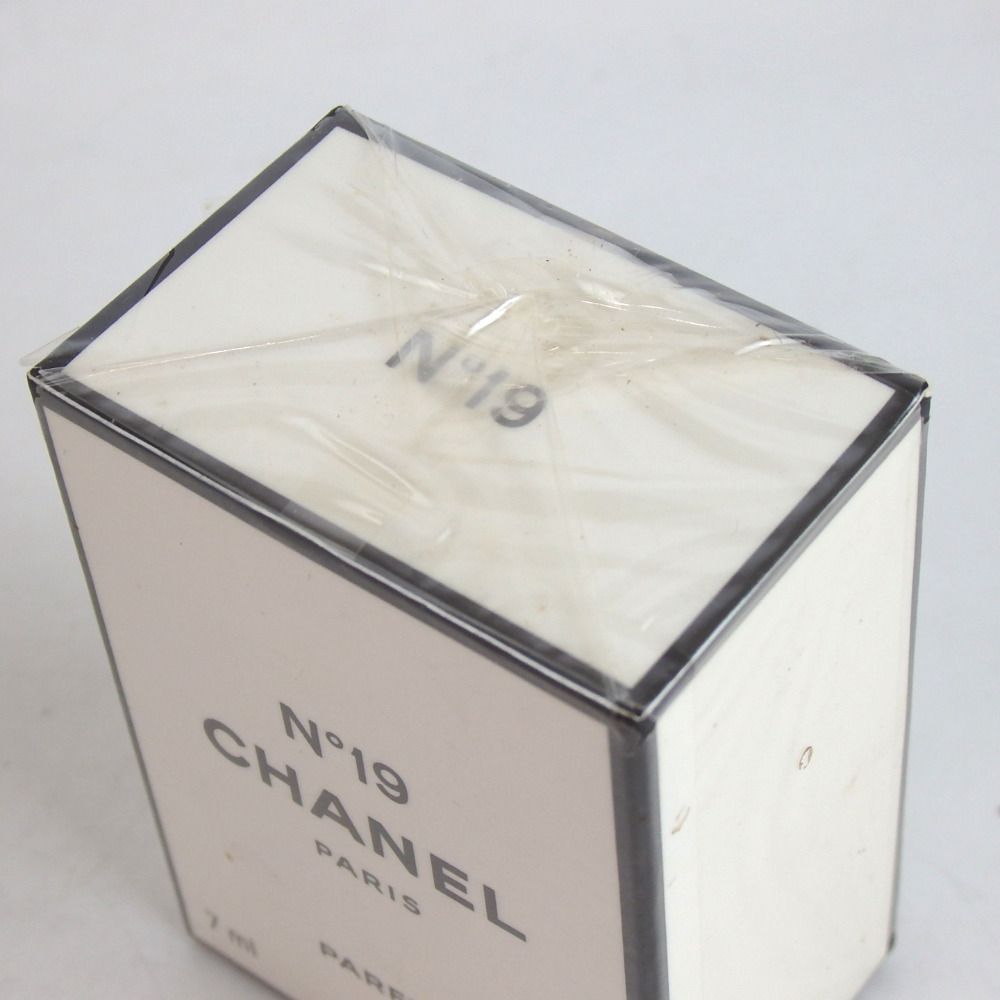 CHANEL シャネル N°19 PARFUM 7ml 未開封 香水 15-422(6) - メルカリ