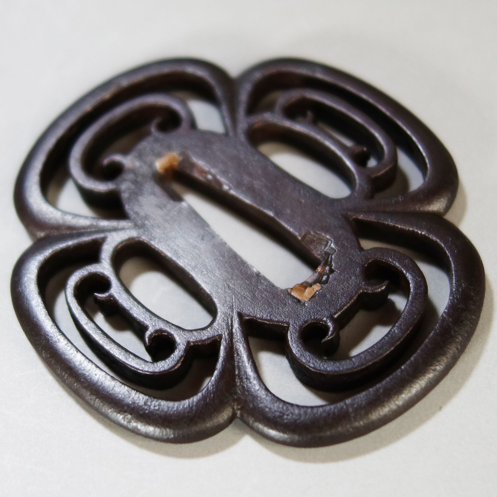 骨董逸品【四ツ蕨手透鍔 鉄地】 日本刀 刀装具 鍔 鐔 武具 江戸 骨董