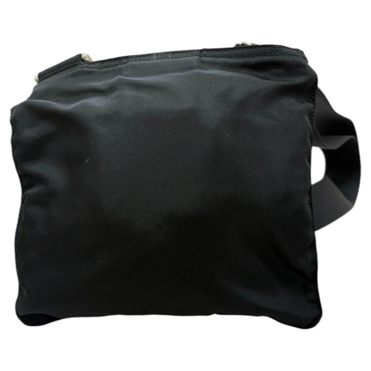 PRADA プラダ テスート 三角ロゴプレート ブラック シルバー金具