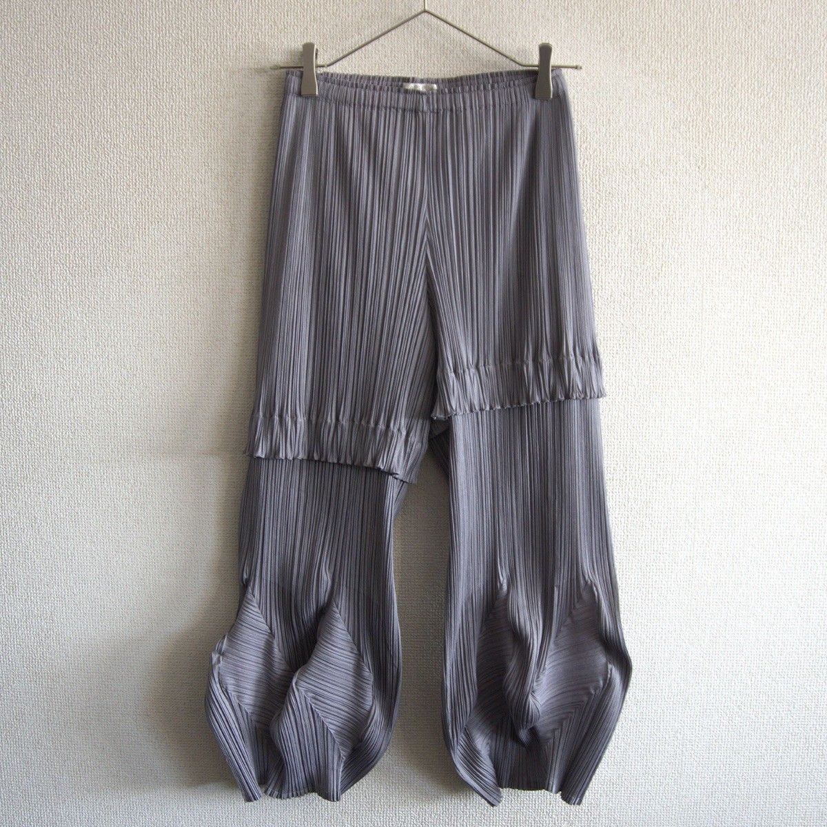 美品】 PLEATS PLEASE【変形 プリーツ パンツ】 1 グレー プリーツ